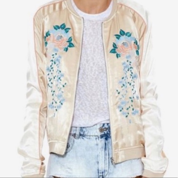 BLANK NYC EMBROIDERED PINK BOMBER JACKET. SIZE SMALL 🌸 - Picture 2 of 8